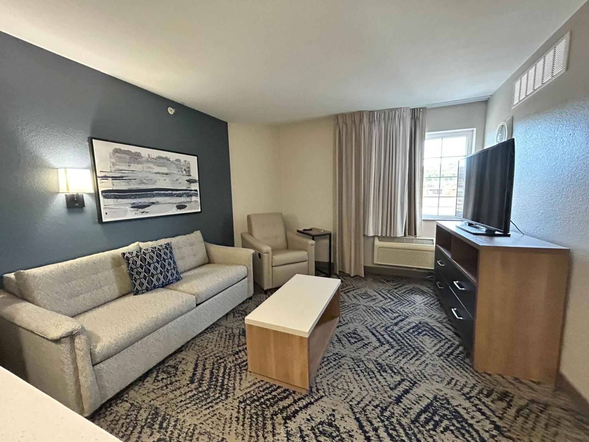 Candlewood Suites Fayetteville By Ihg Exterior photo