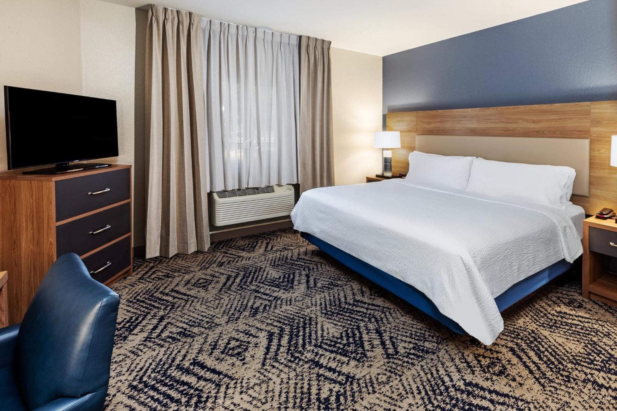 Candlewood Suites Fayetteville By Ihg Exterior photo